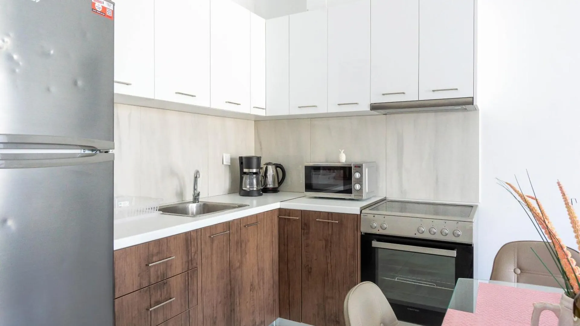 Cozy Coastal Apartment In Heraklion