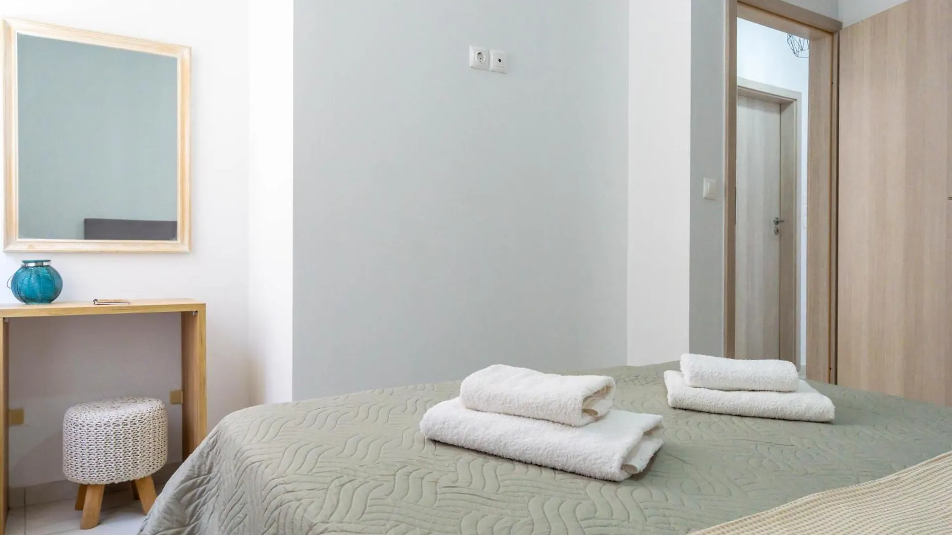Cozy Coastal Apartment In Heraklion