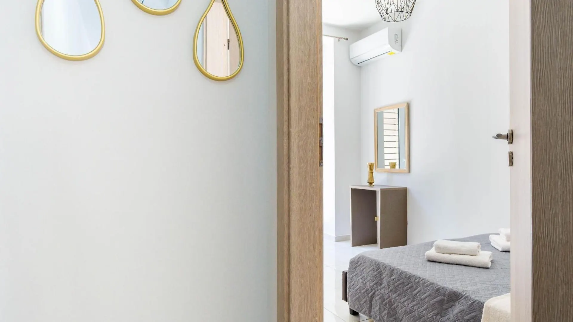 Cozy Coastal Apartment In Heraklion  Heraklion (Crete)